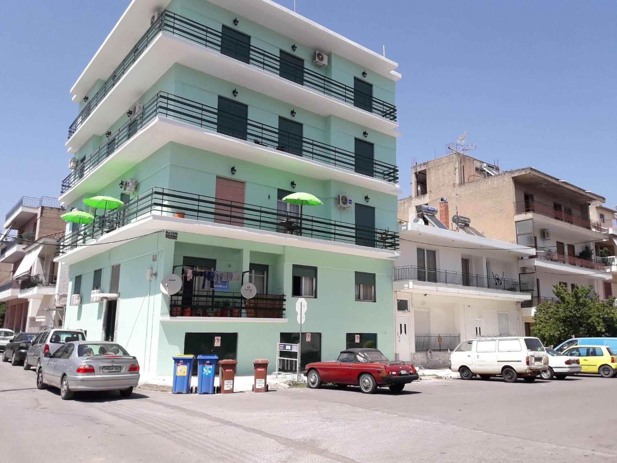 Hellas Palace Rooms Center 스파르티 외부 사진
